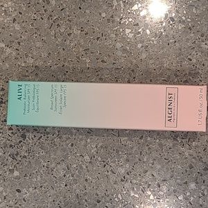 Algenist Alive Prebiotic Moisturizer SPF15